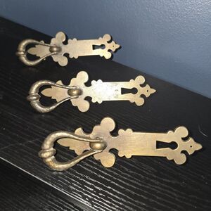 VINTAGE Handle and key entry furniture lock Brass